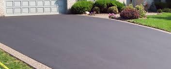 Best Asphalt Driveway Installation  in Lincoln Heights, OH